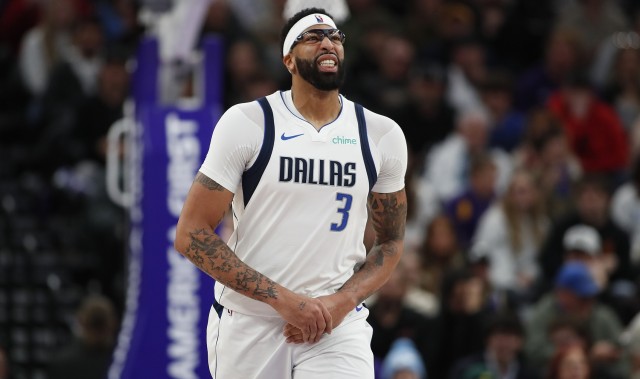 九游平台官网-浓眉伤缺6周！阿里纳斯：我从没见过球员有这么多零零碎碎的小伤