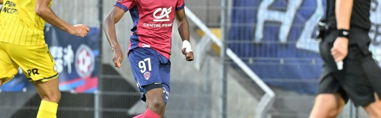 名记：拜仁也有意雷恩后卫雅凯，但认为5000万欧的价格太贵